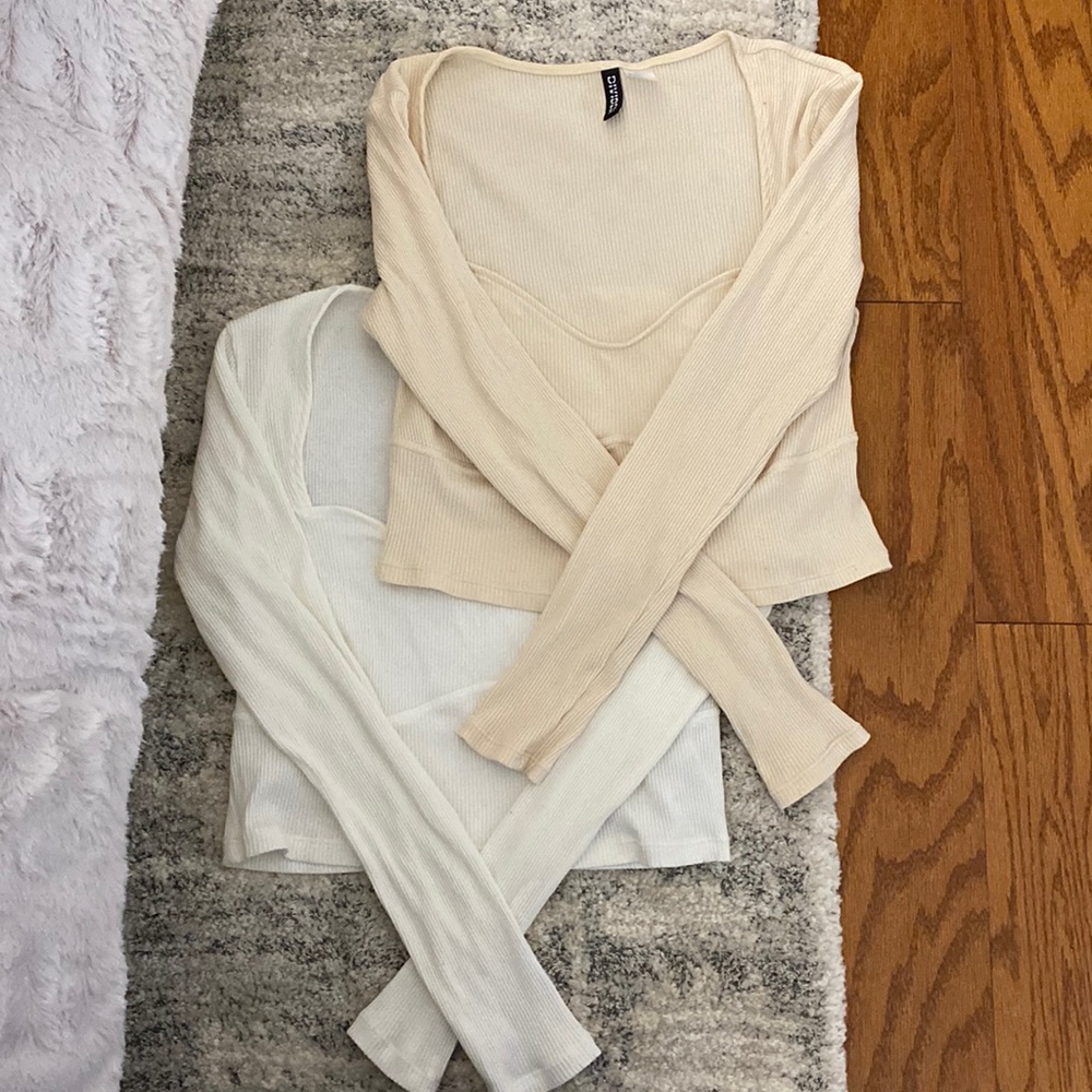 H&M Long Sleeve Crop Top size L (White & Cream)